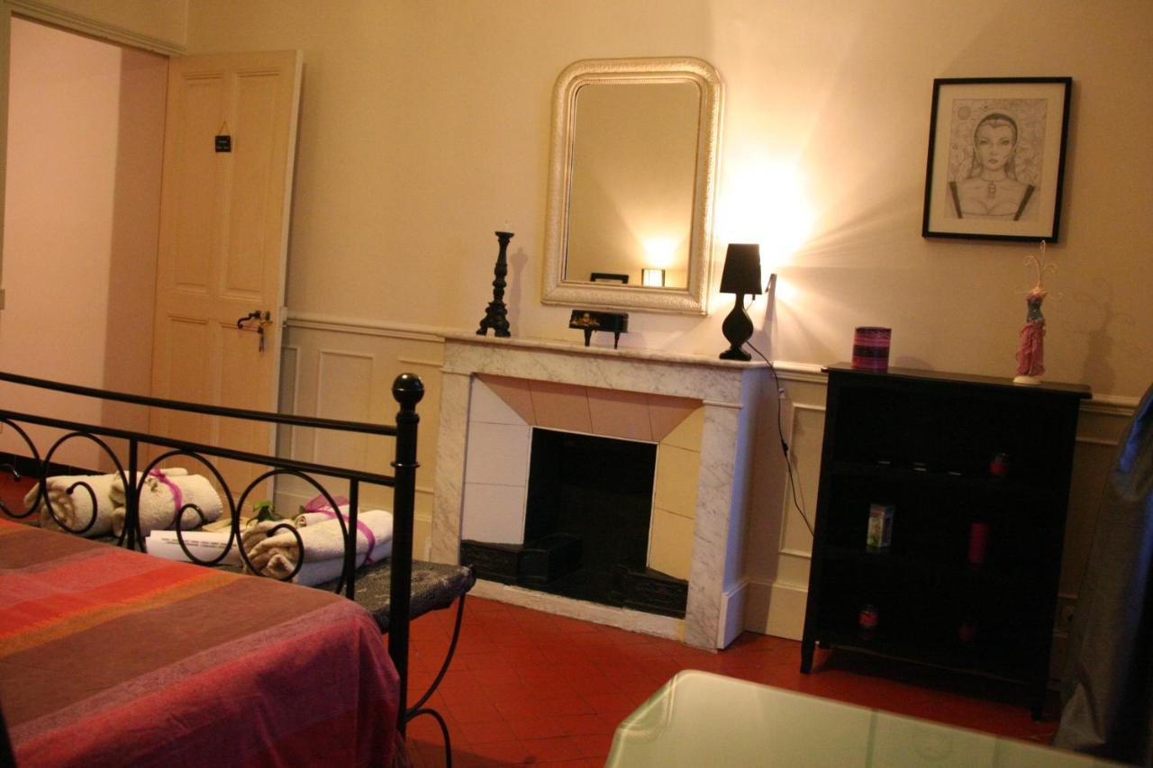 Le Mas Des Dames Appartement Avignon Bagian luar foto